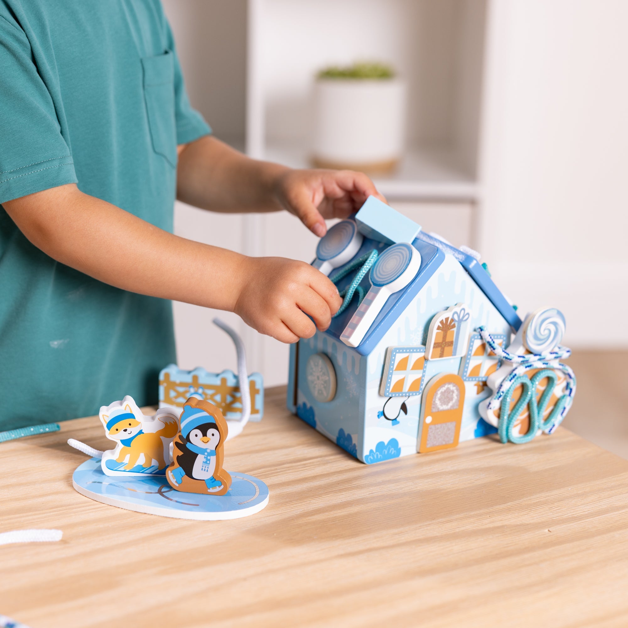 Wooden Gingerbread House Play Set – Winter Frost