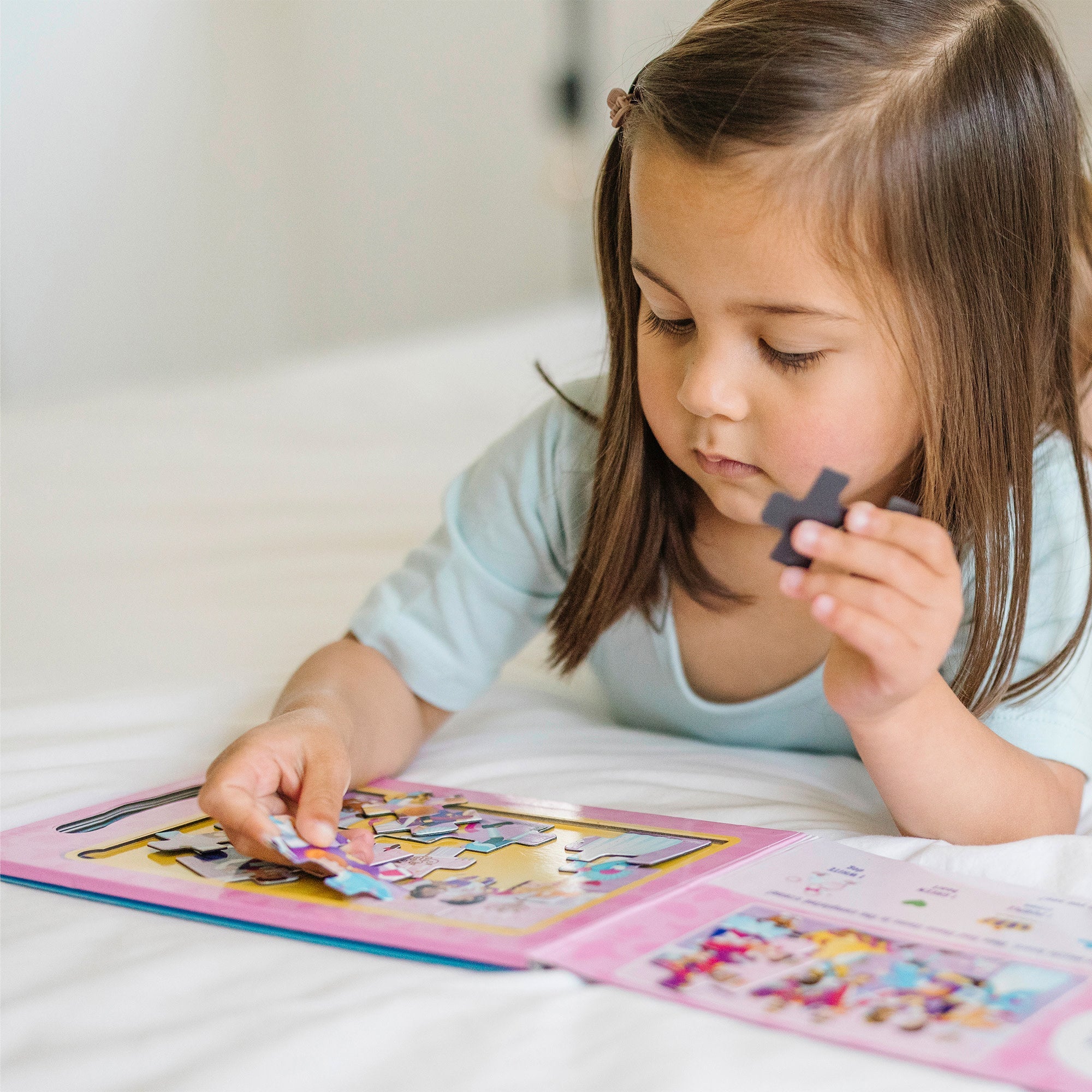 Take-Along Magnetic Jigsaw Puzzles – Princesses