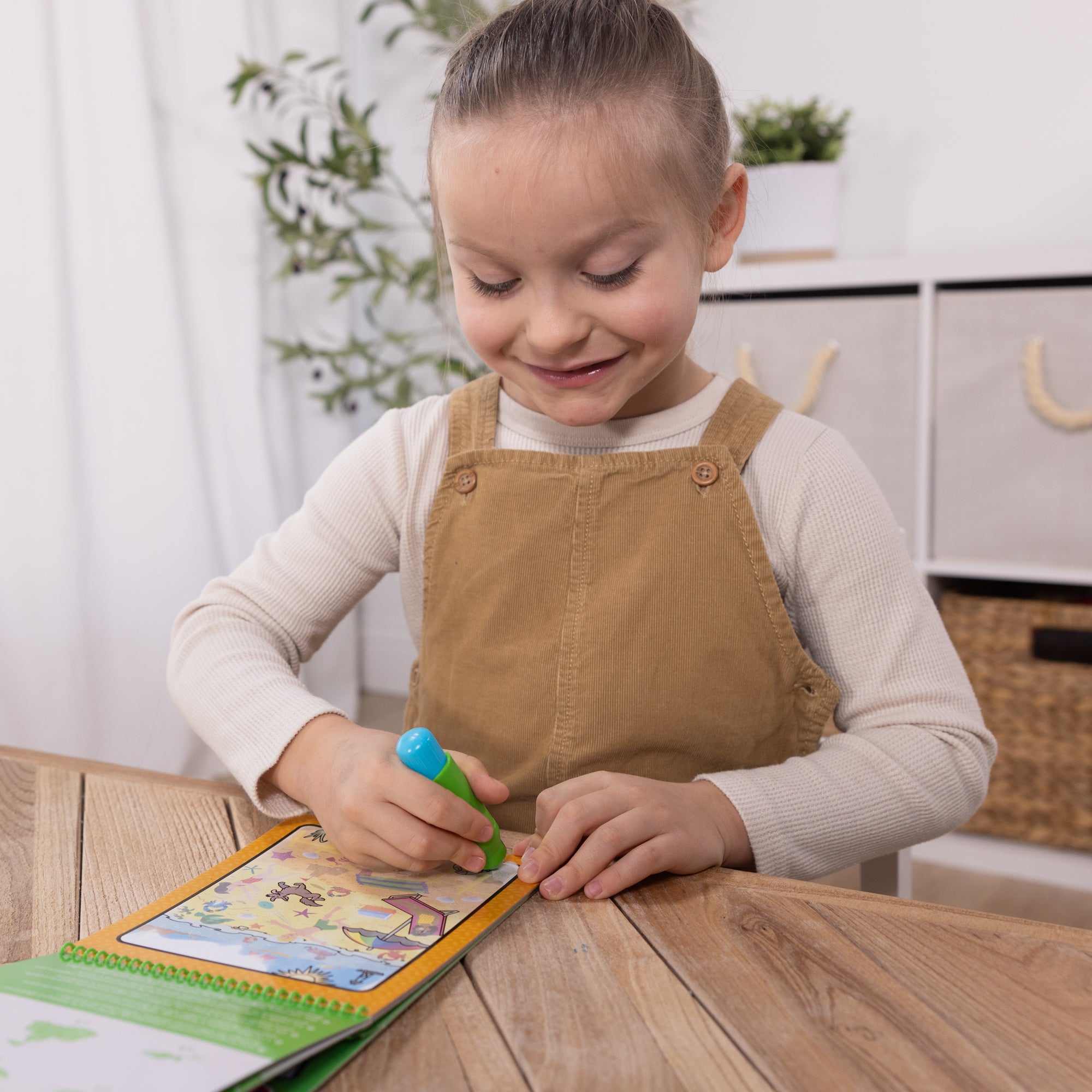 Water WOW! Water-Reveal Pad - Seasons