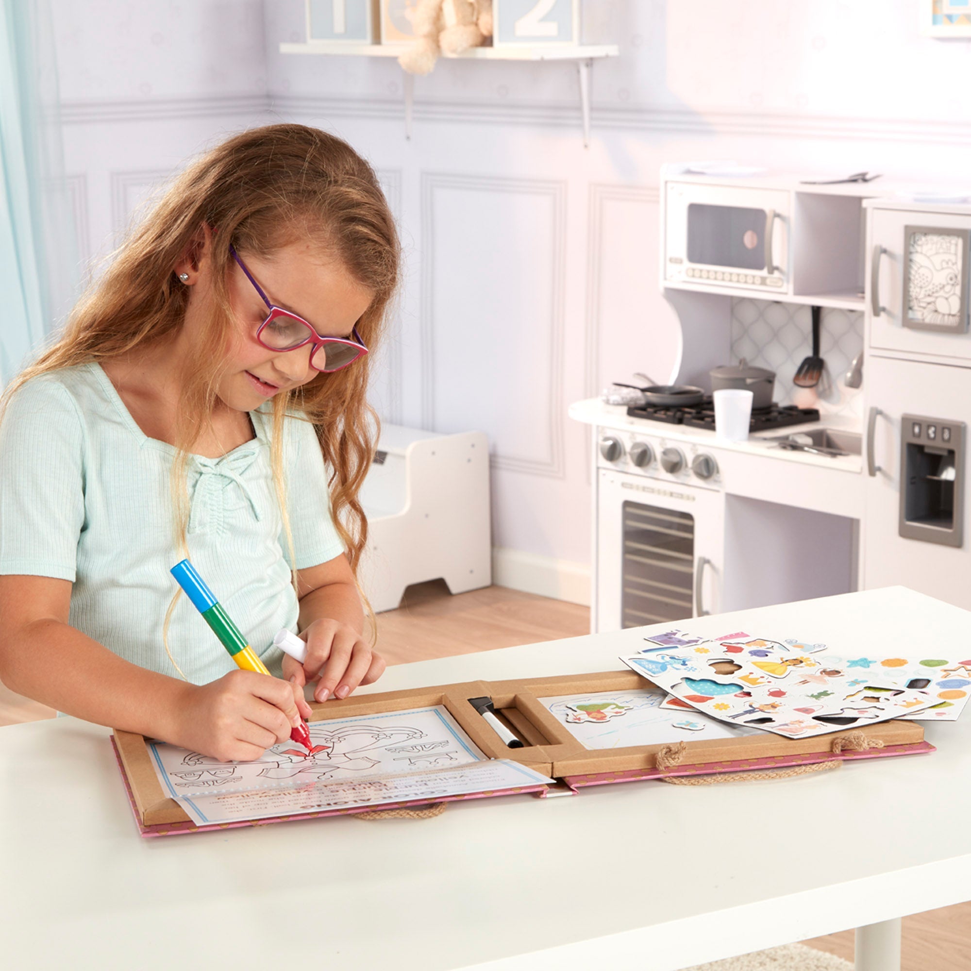 Natural Play: Play, Draw, Create Reusable Drawing & Magnet Kit – Princesses