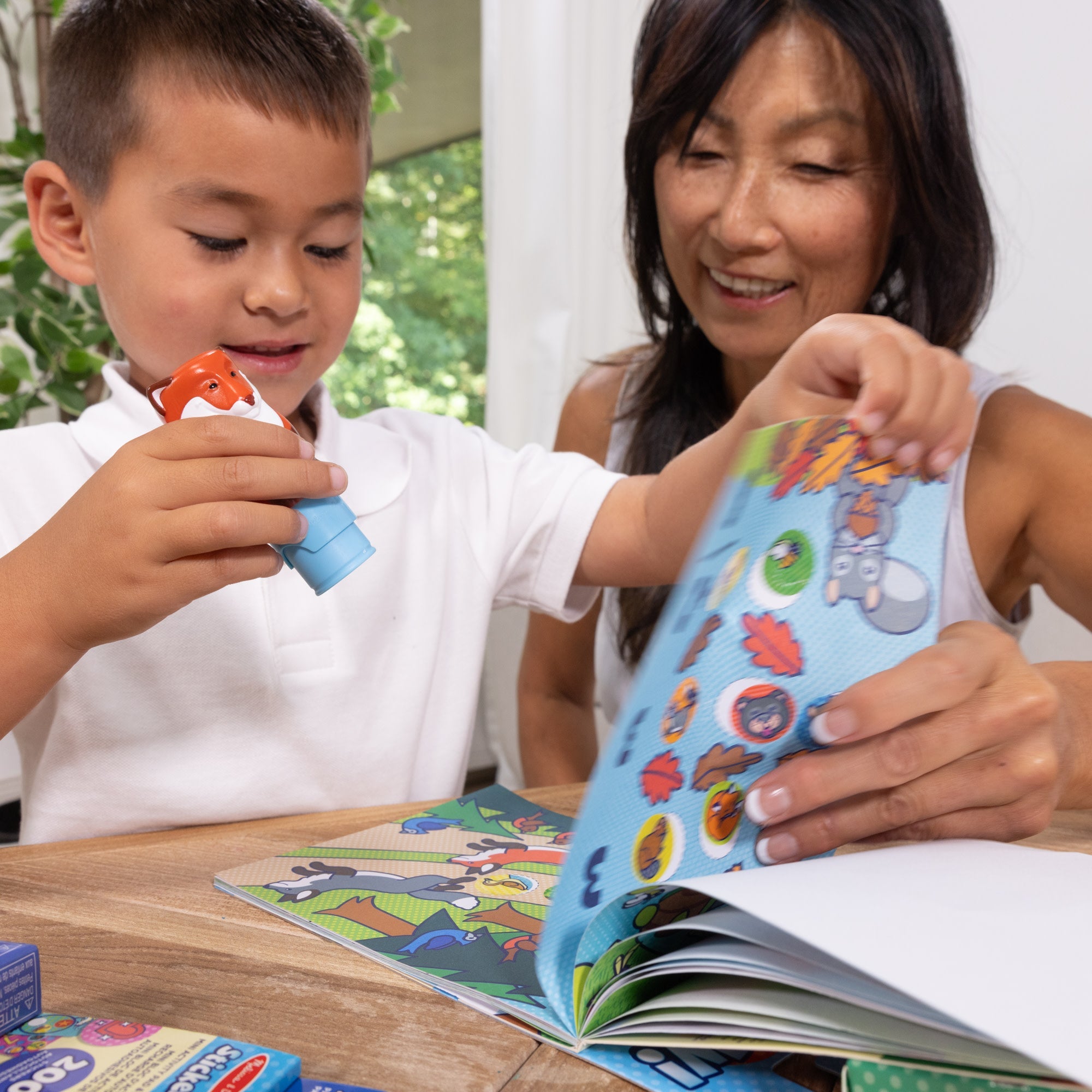 Sticker WOW!™ Fox Bundle: Activity Pad & Sticker Stamper + Mini Activity Pad and 200 Refill Stickers