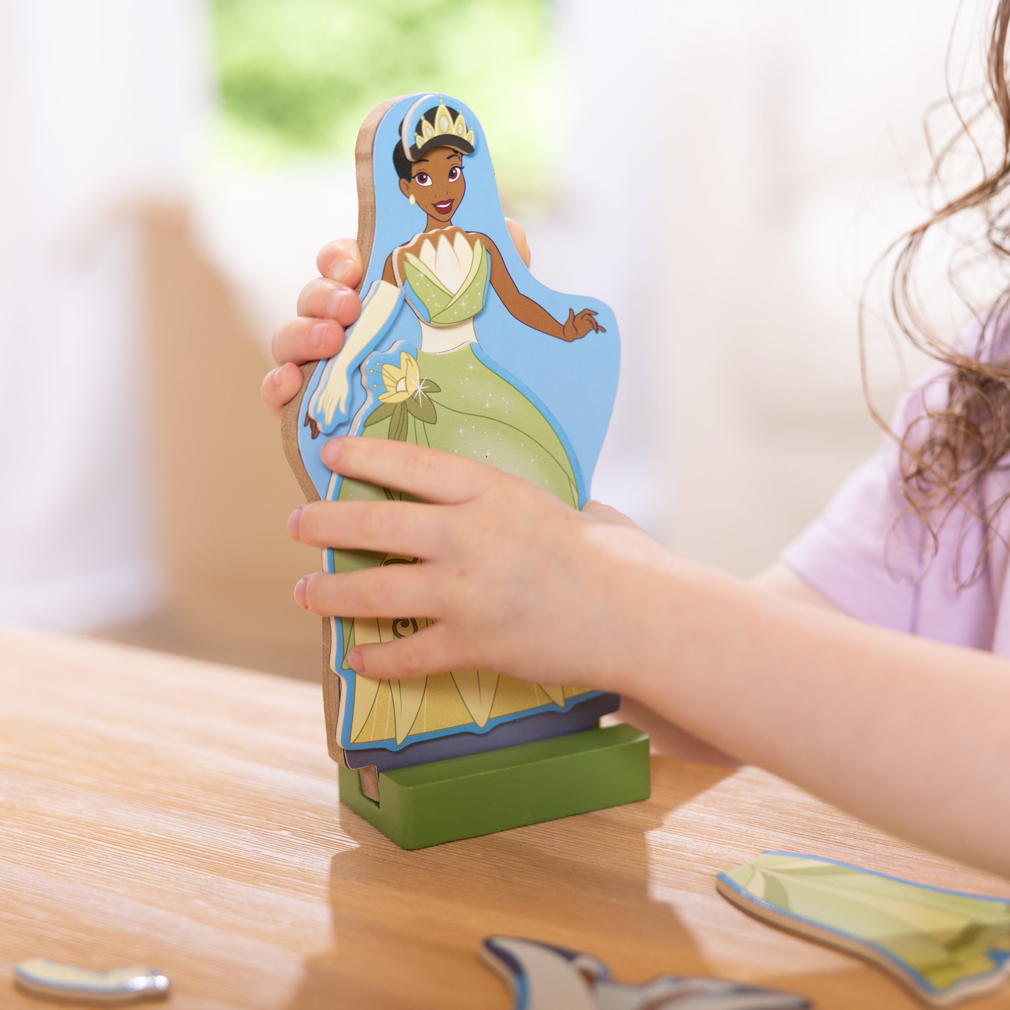 Disney Princess Tiana Wooden Magnetic Dress-Up Play Set