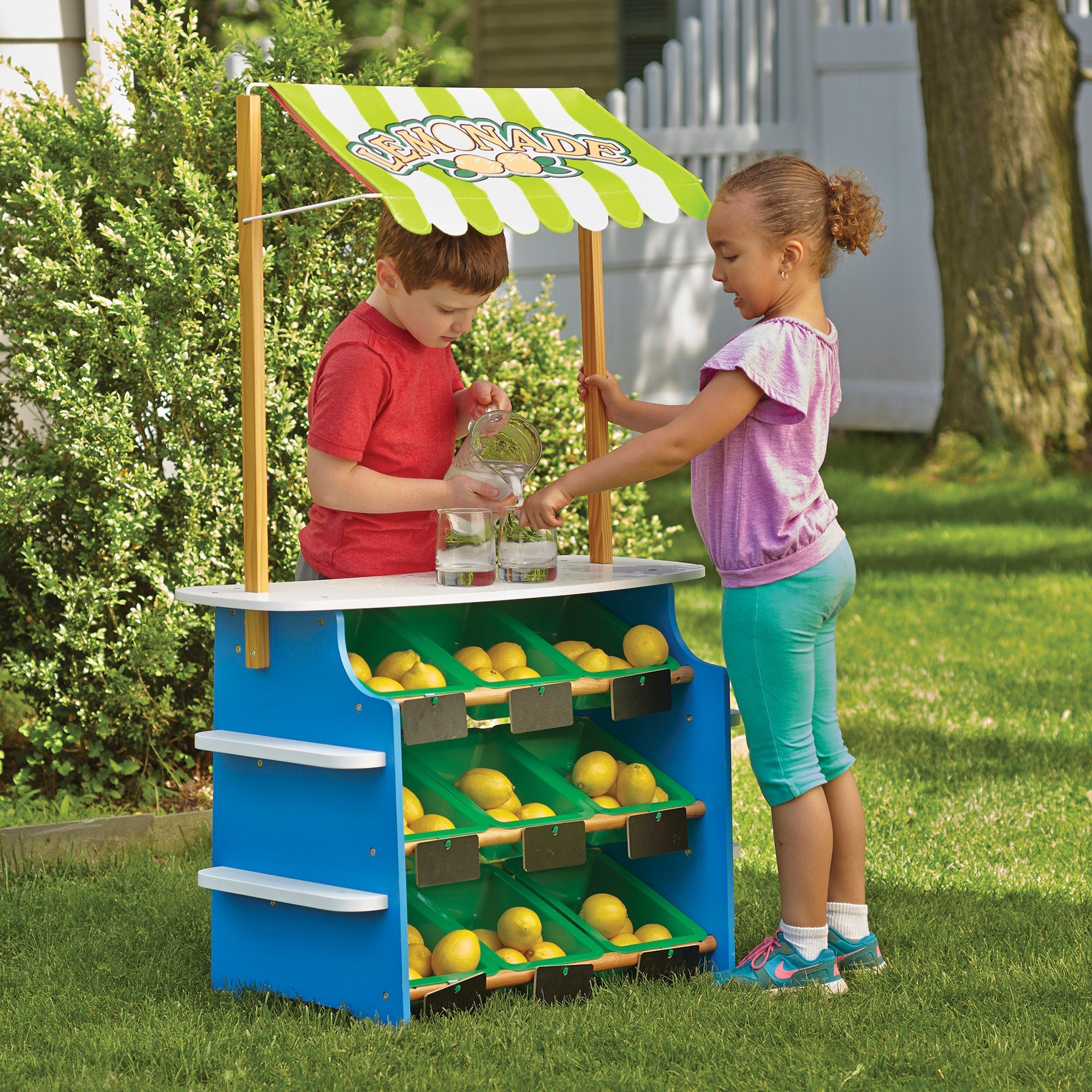 Wooden Grocery Store / Lemonade Stand