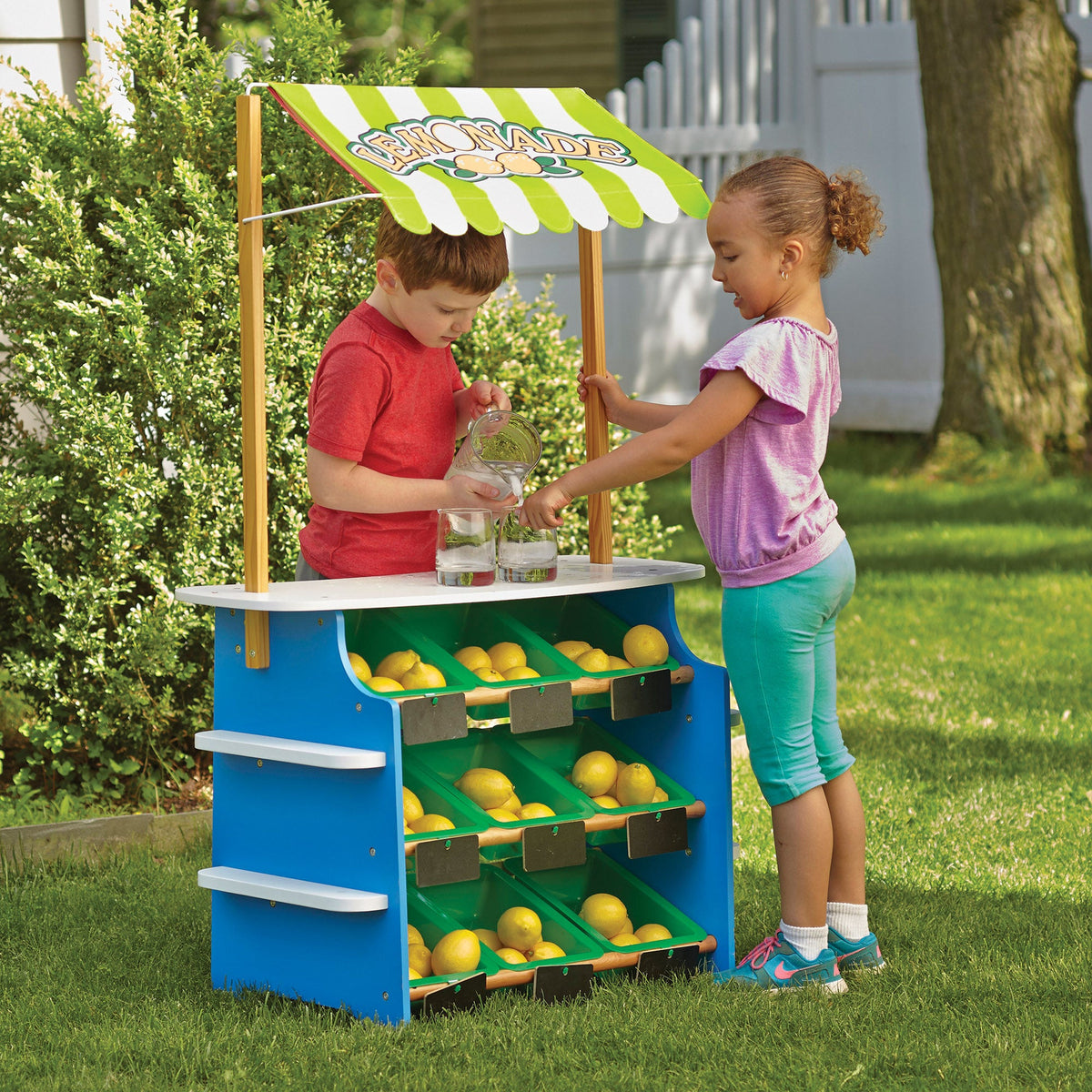 Wooden Grocery Store / Lemonade Stand