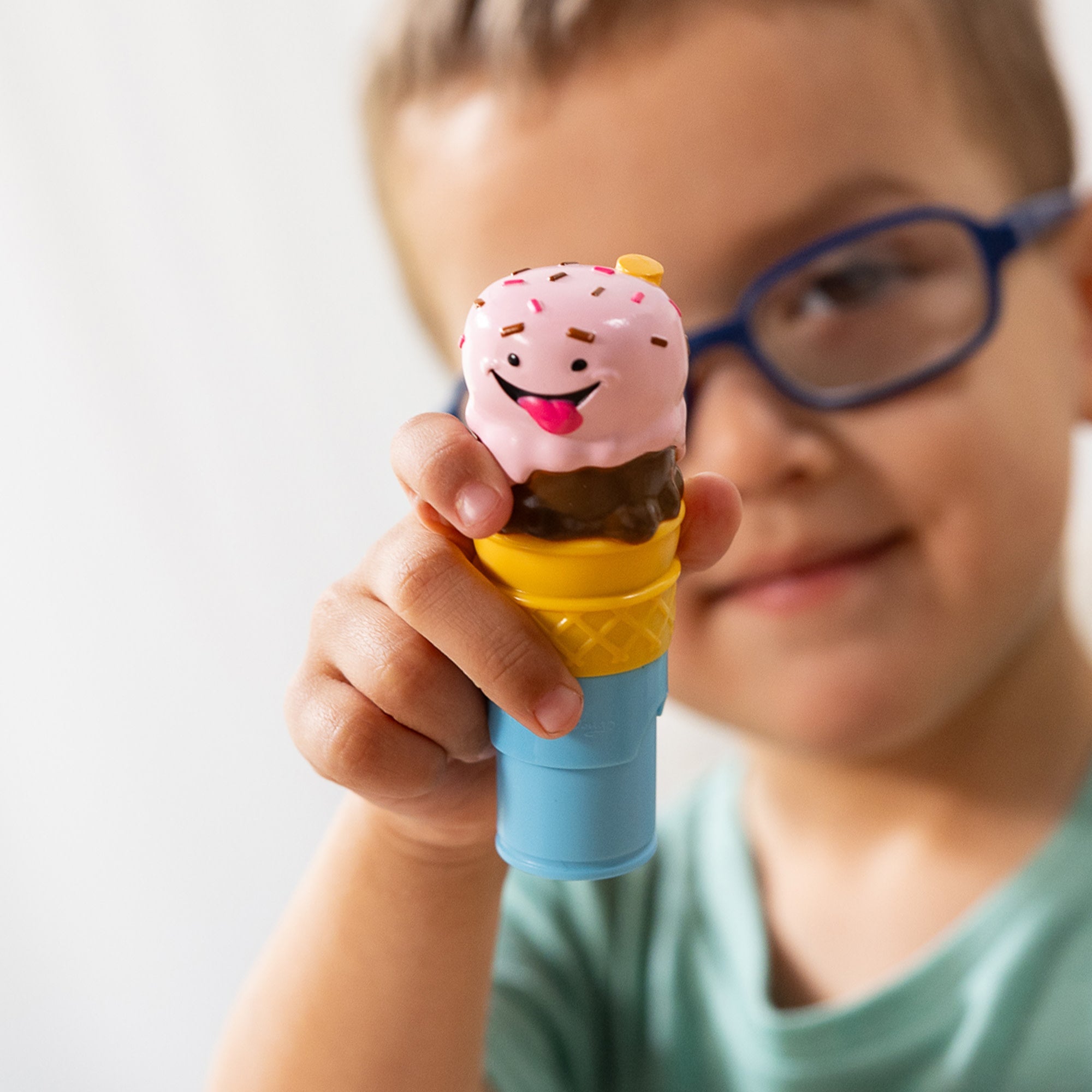 Sticker WOW!™ Activity Pad & Sticker Stamper - Ice Cream