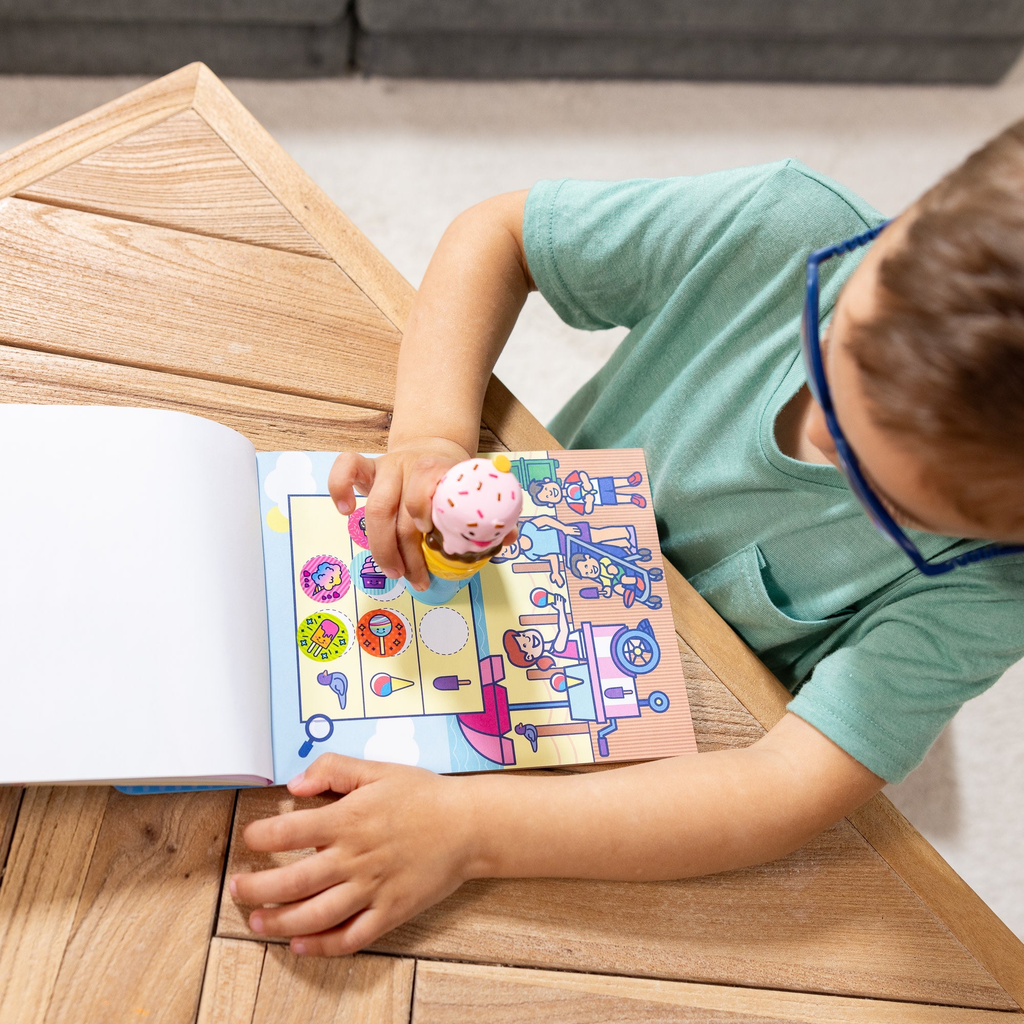 Sticker WOW!™ Activity Pad & Sticker Stamper - Ice Cream