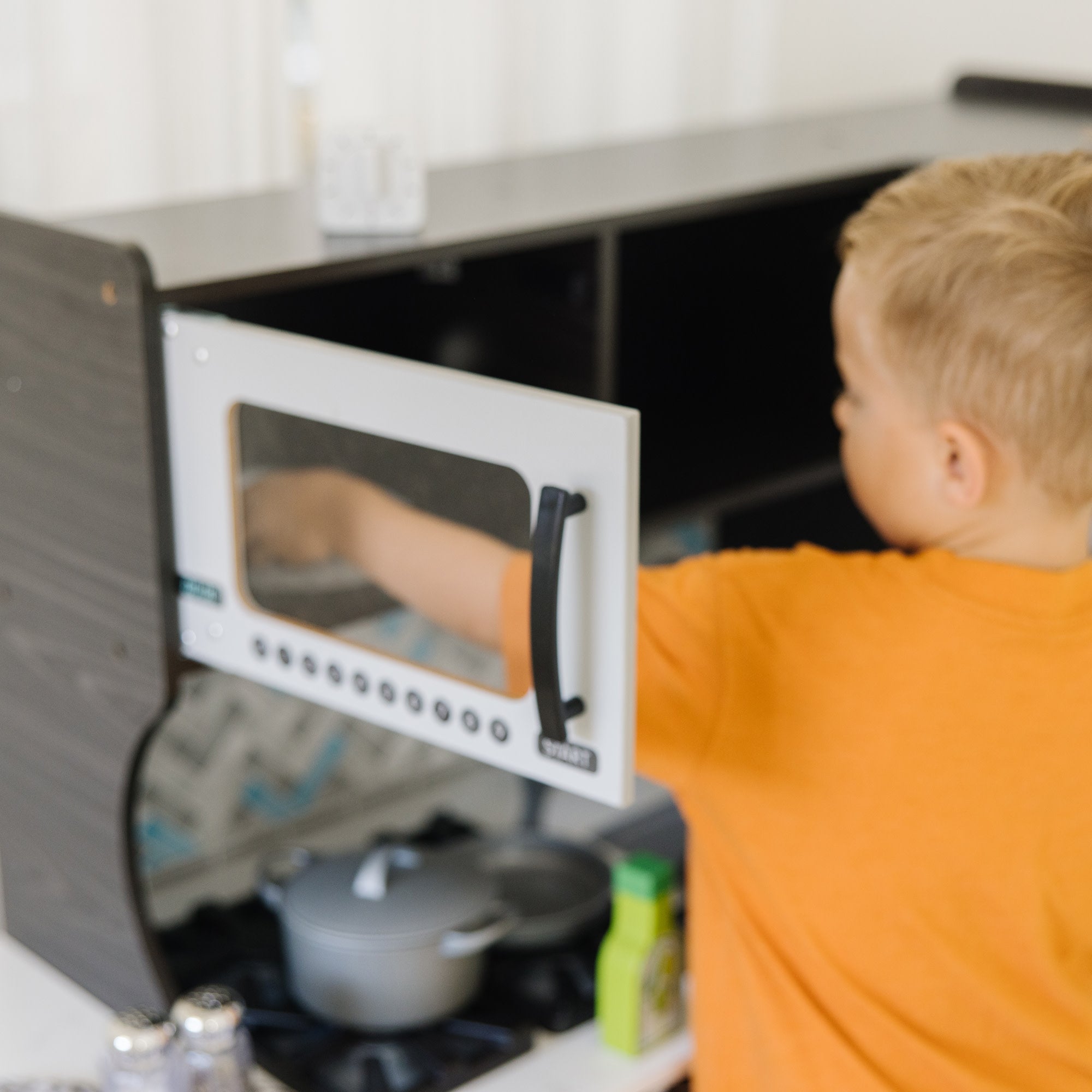 Wooden Chef's Kitchen - Charcoal