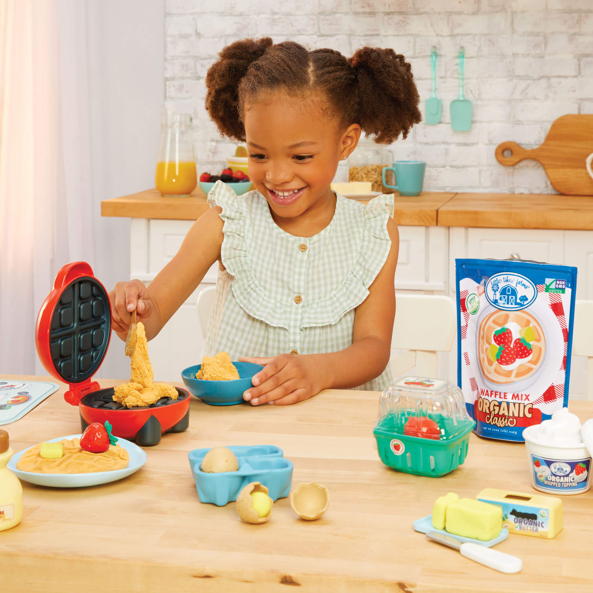 Creative Chefs™ Waffle Kit – Breakfast Playset with Functional Waffle Maker