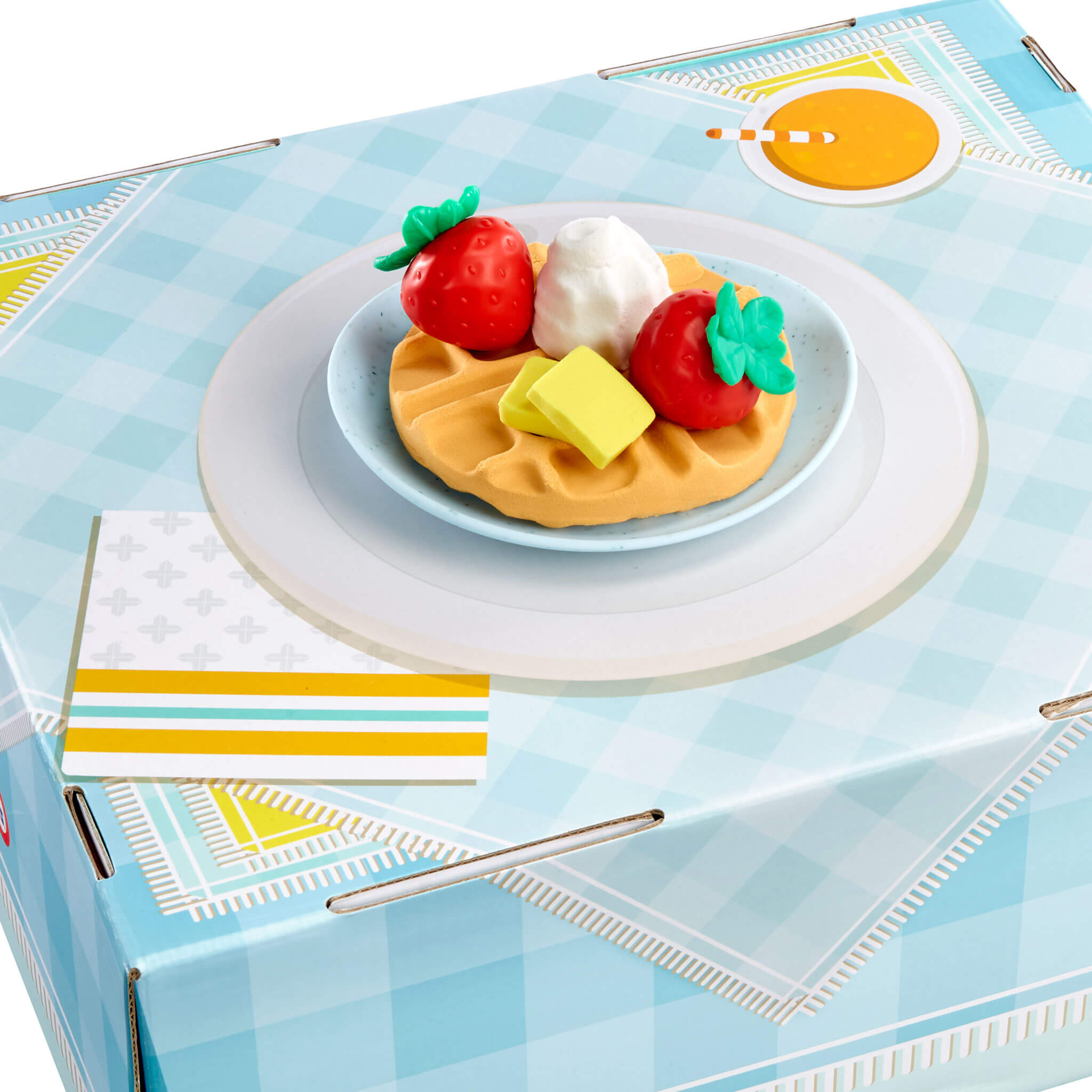 Creative Chefs™ Waffle Kit – Breakfast Playset with Functional Waffle Maker