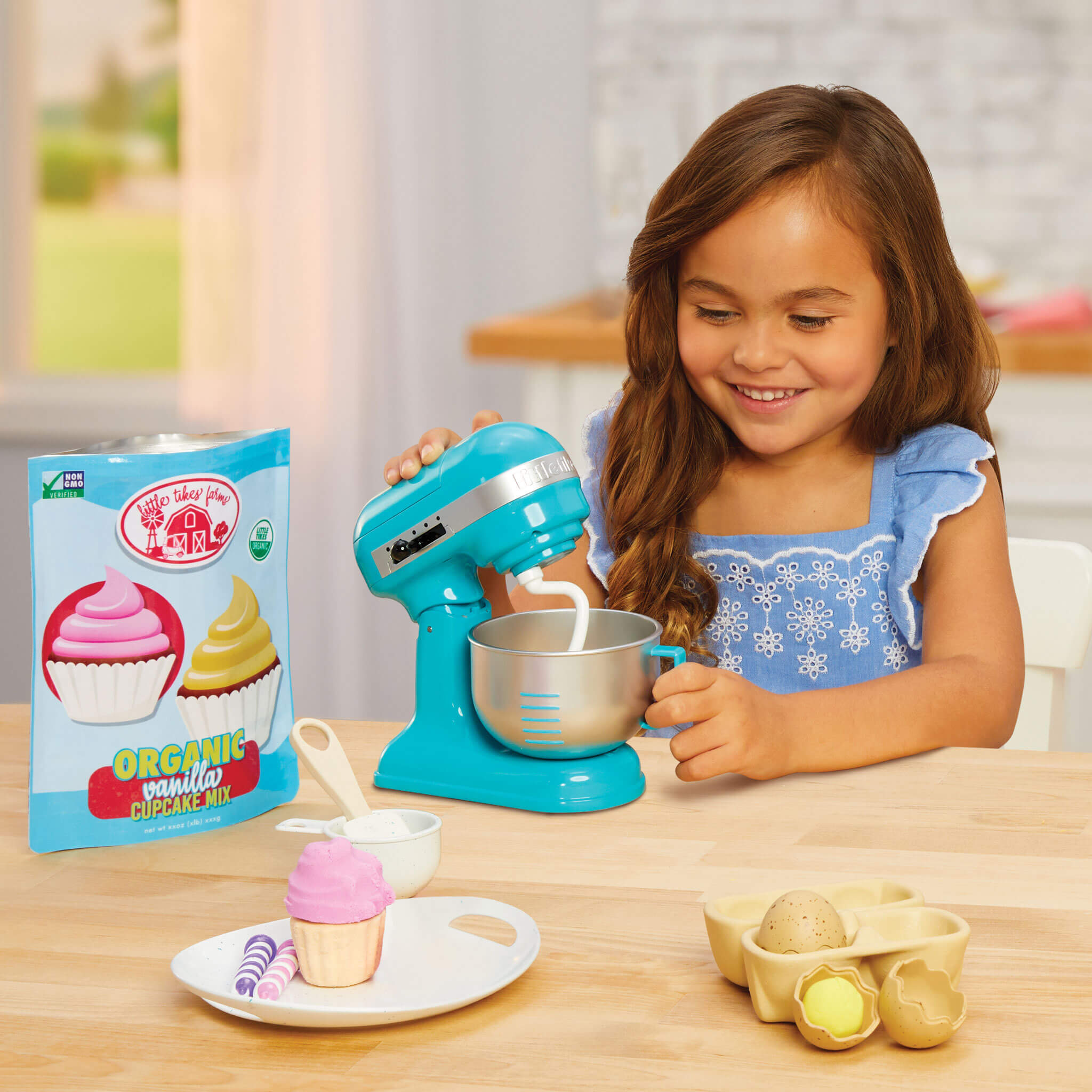 Creative Chefs™ Bakers Kit – Baking Playset with Working Mixer