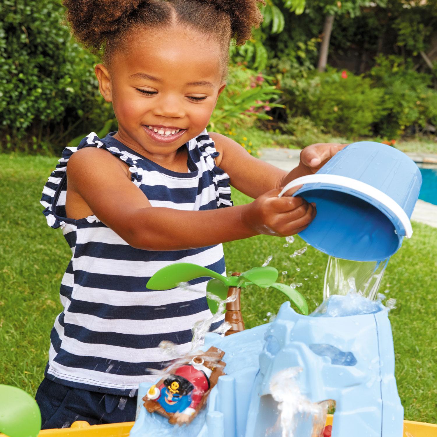 Island Wavemaker™ Water Table