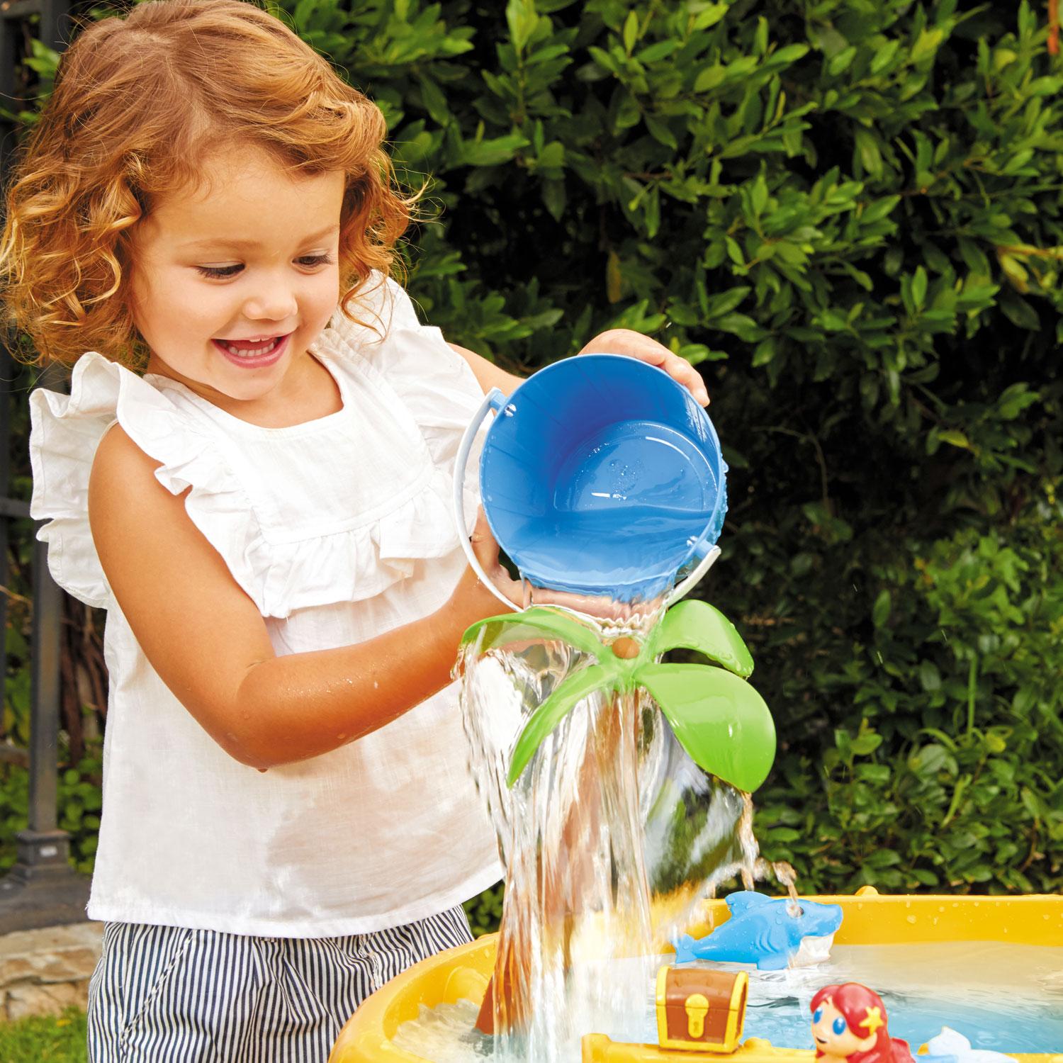 Island Wavemaker™ Water Table