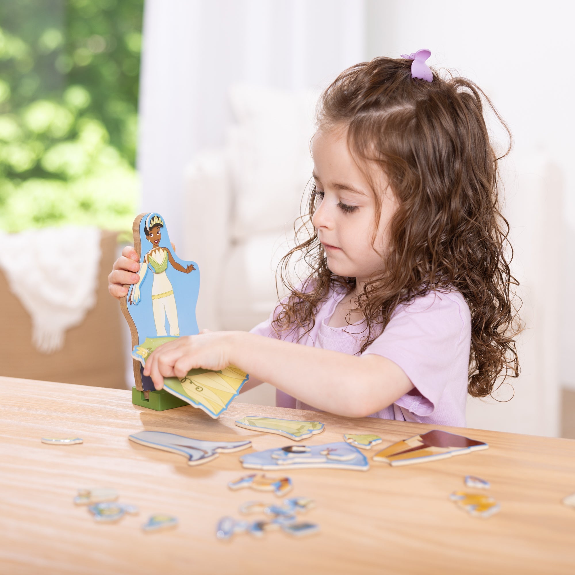 Disney Princess Tiana Wooden Magnetic Dress-Up Play Set