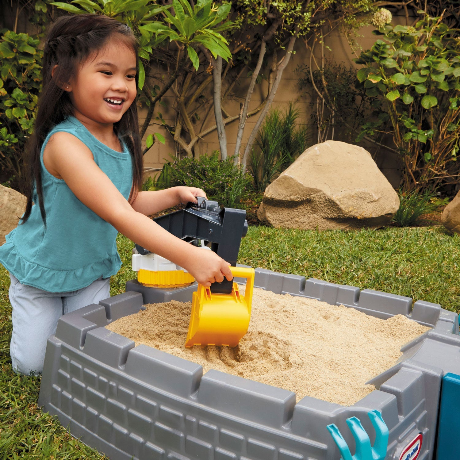 Dirt Diggers Excavator Sandbox with Working Excavator & Accessories