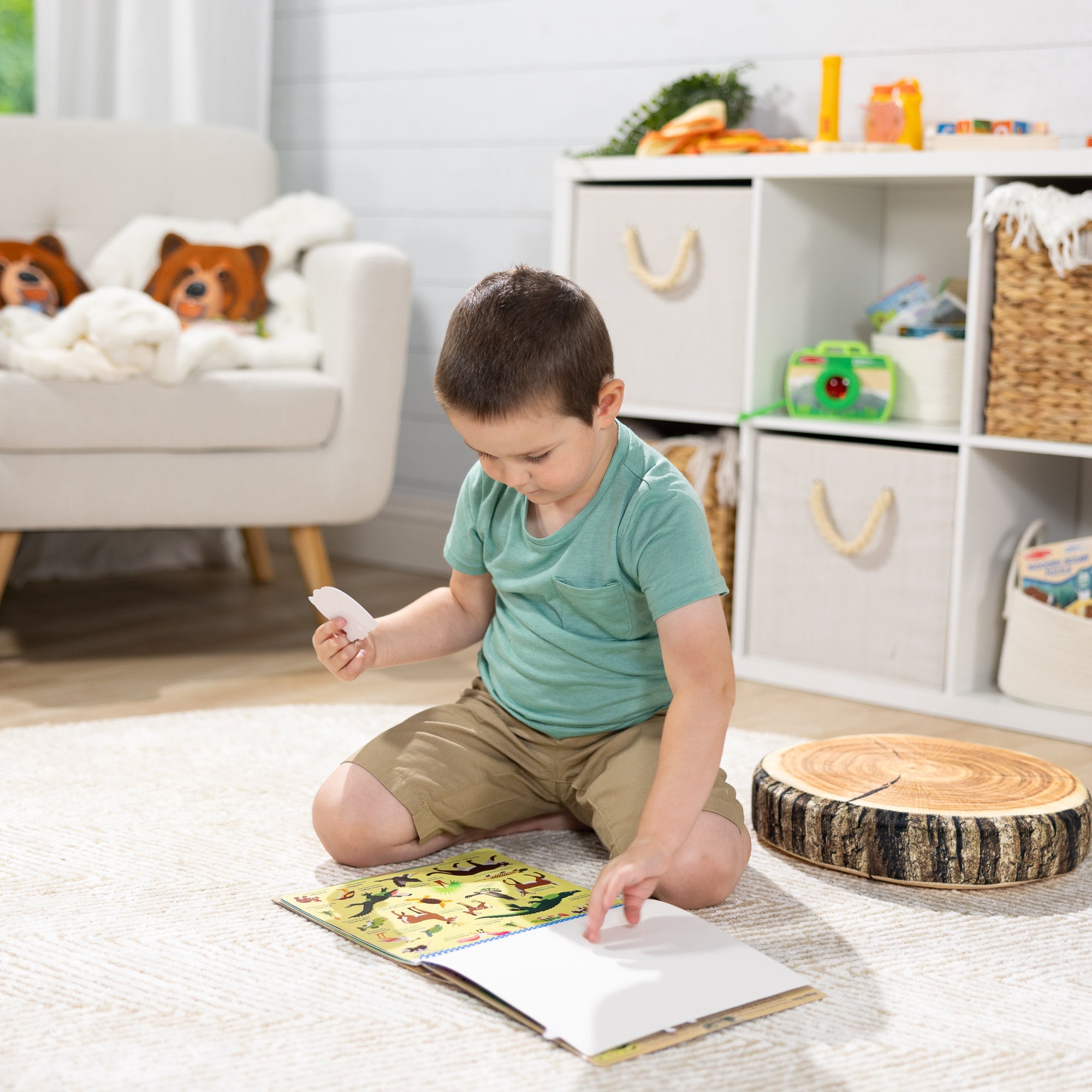 National Parks Reusable Stickers – Park Animals (5 Scenes, 121 Stickers)