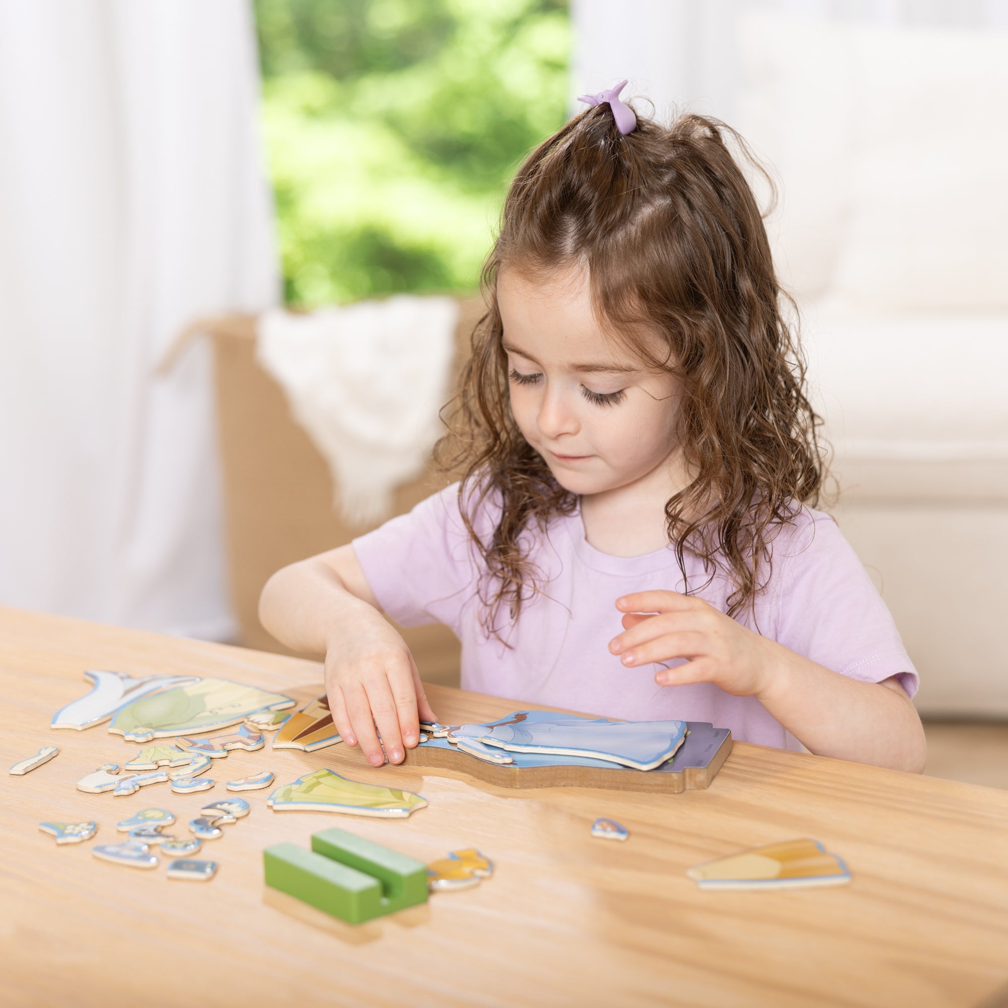 Disney Princess Tiana Wooden Magnetic Dress-Up Play Set