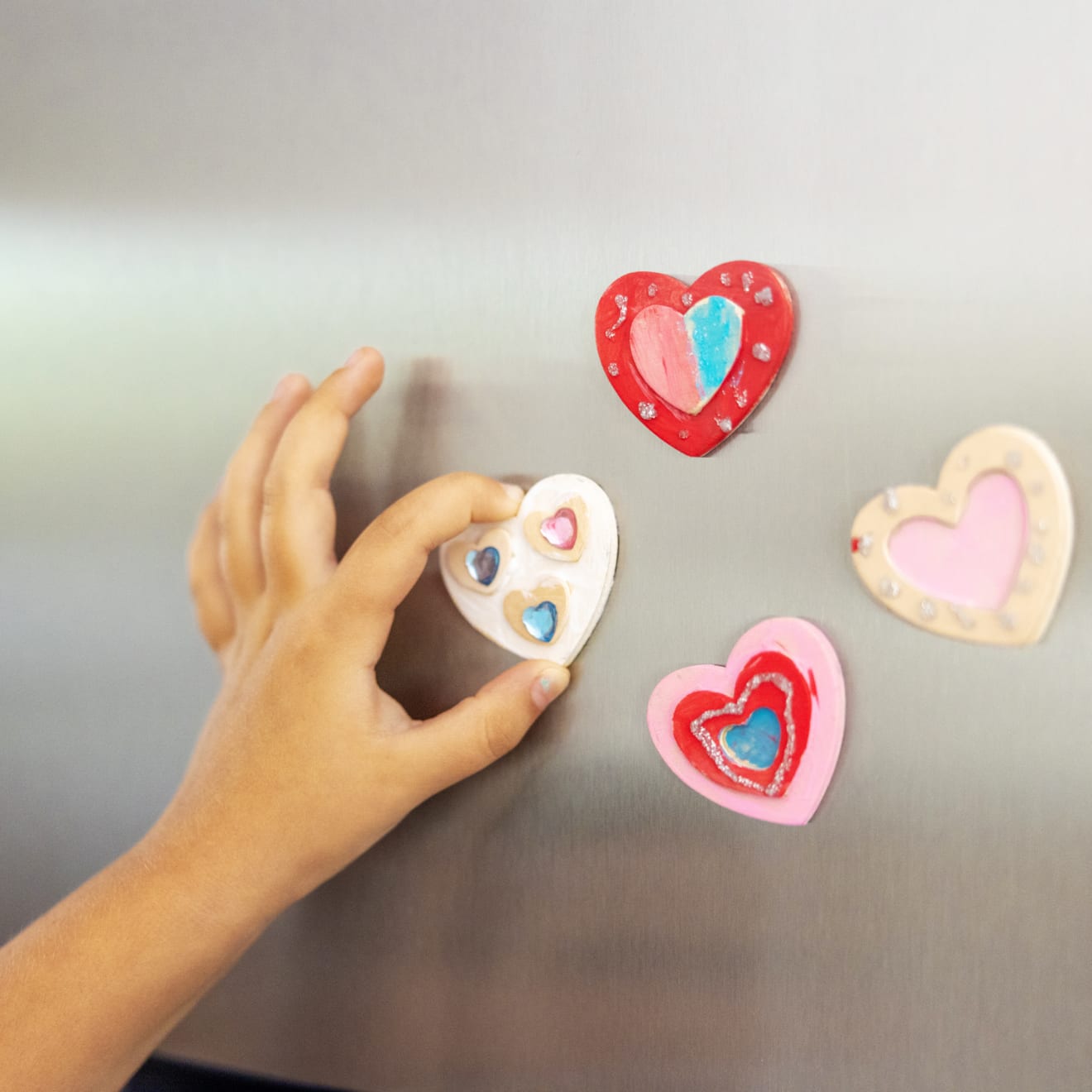 Created by Me! Heart Magnets Wooden Craft Kit
