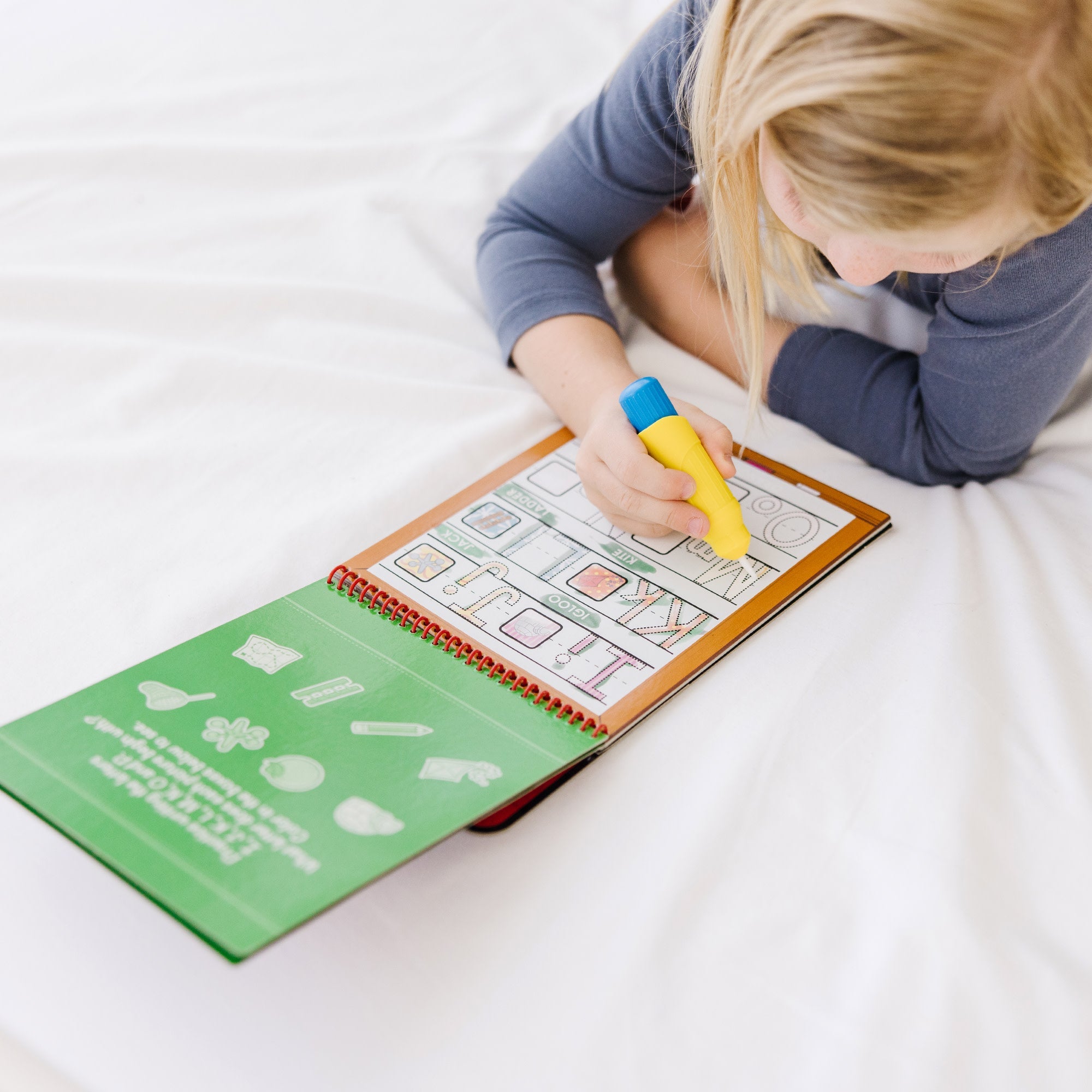 Water Wow! Water-Reveal Activity Pad - Alphabet