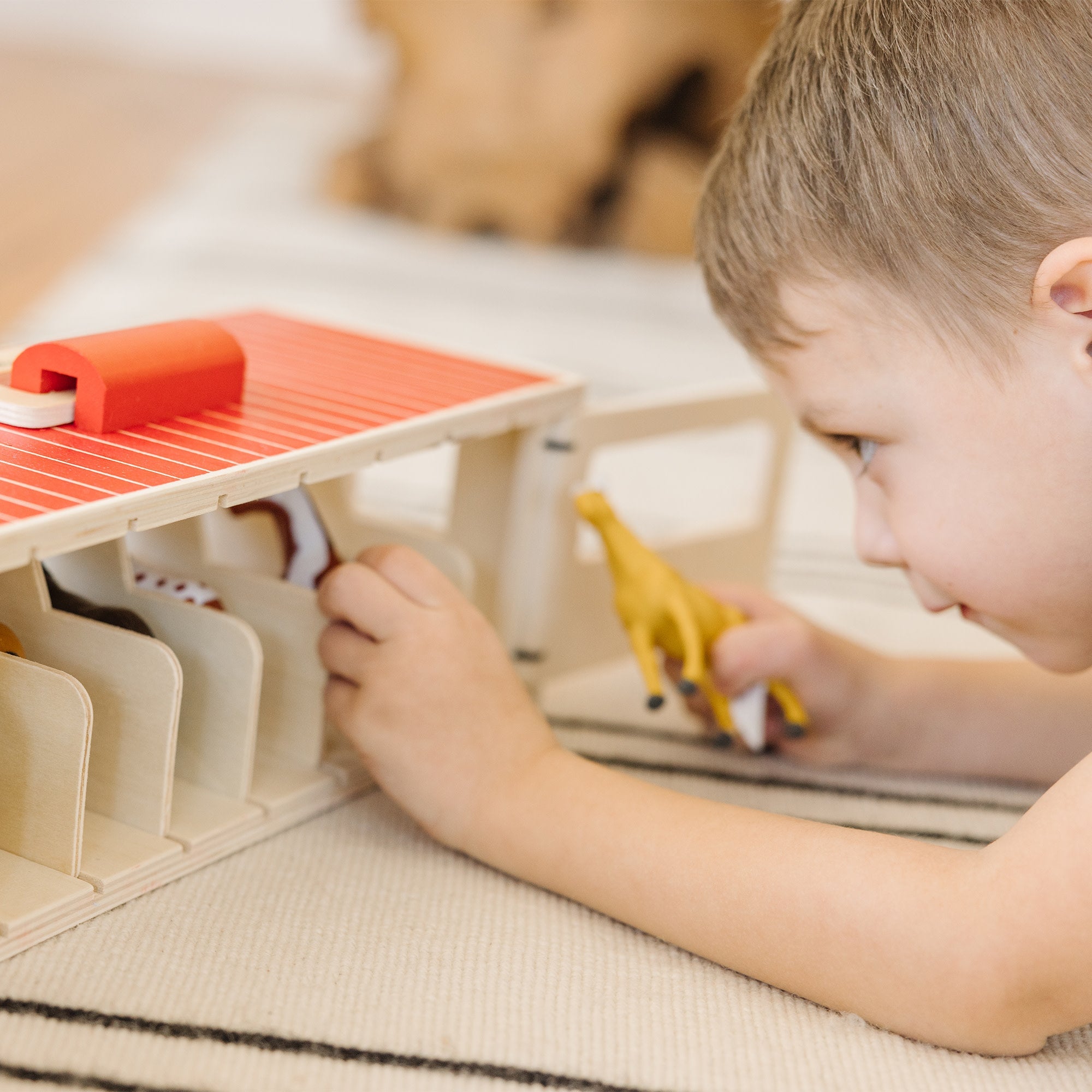Take-Along Show-Horse Stable
