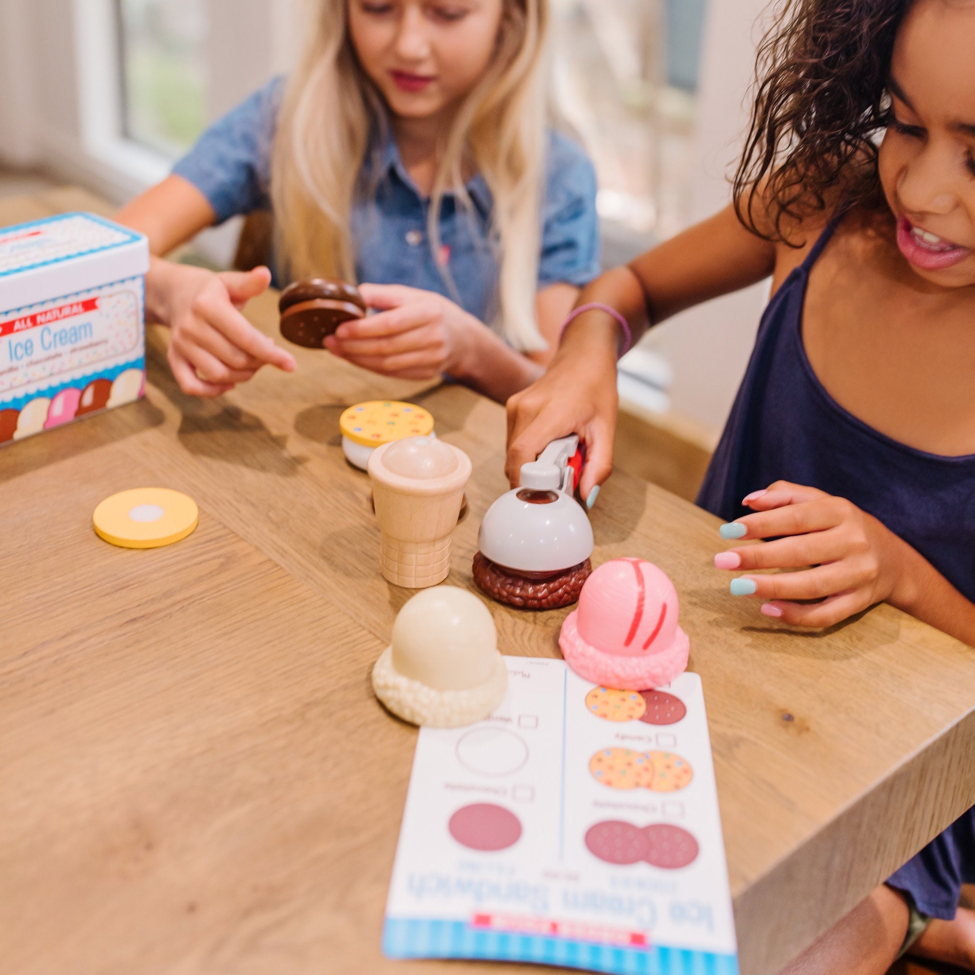 Scoops & Sandwiches Ice Cream Play Set