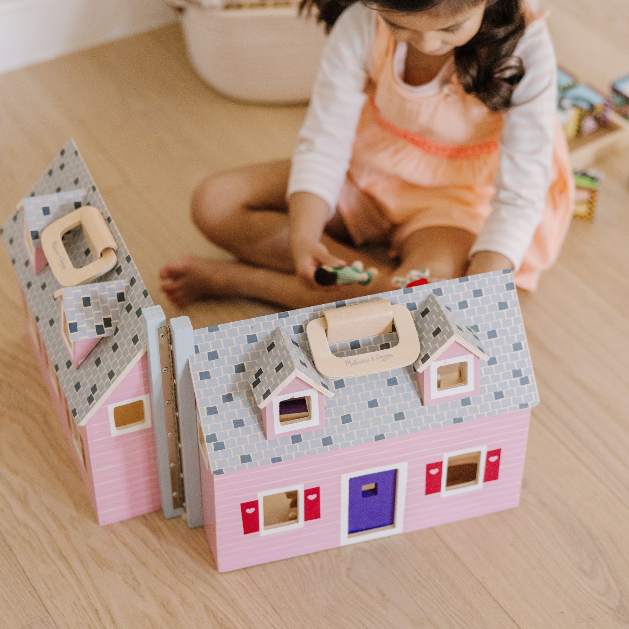 Wooden Fold & Go Dollhouse