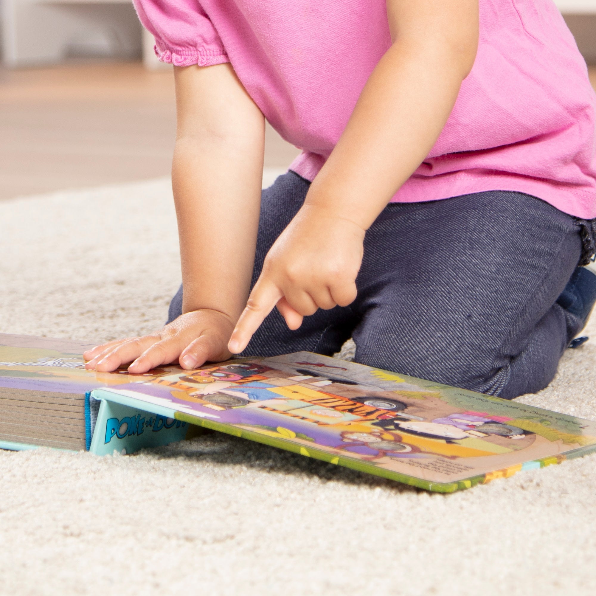 Poke-a-Dot: The Wheels on the Bus Wild Safari Board Book