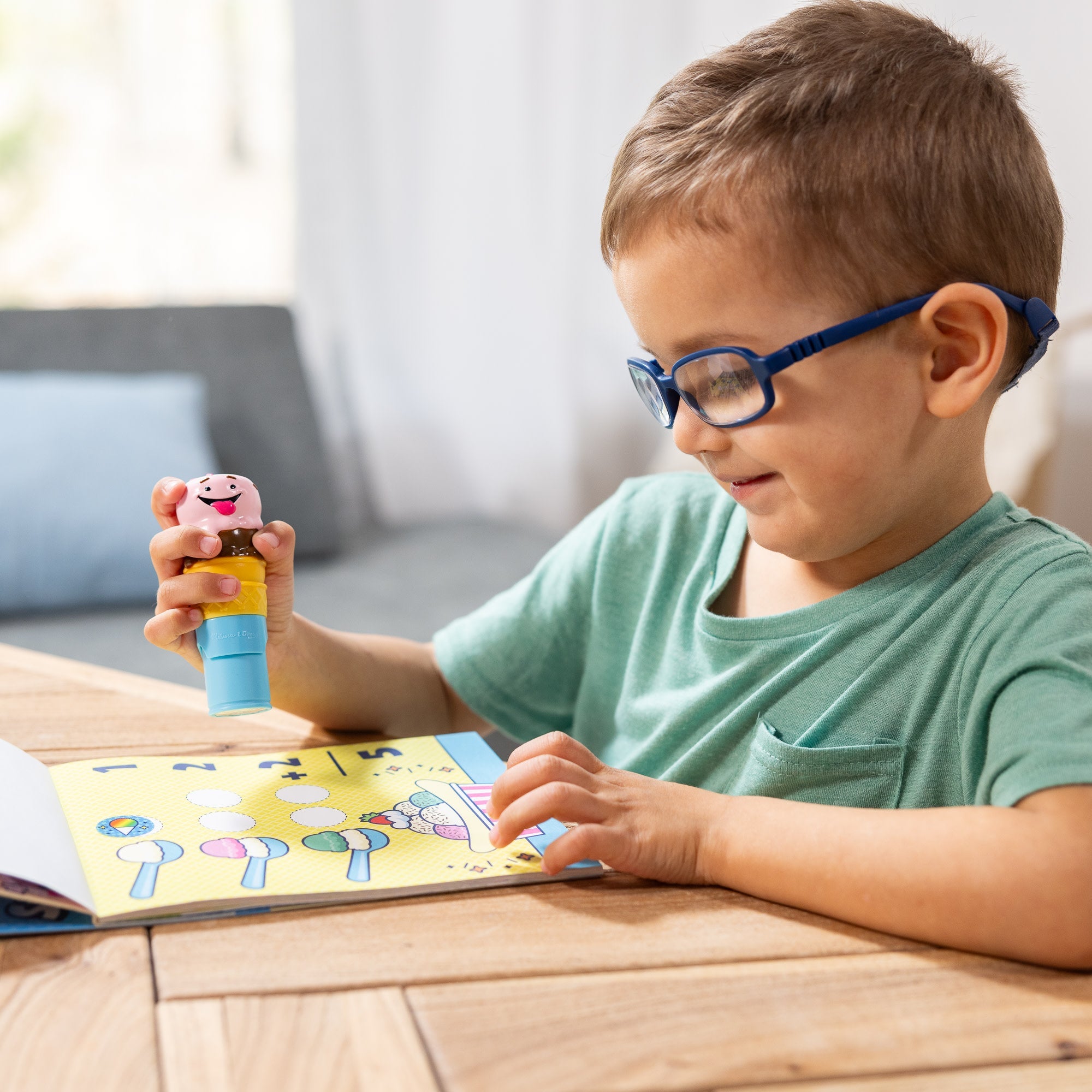 Sticker WOW!™ Activity Pad & Sticker Stamper - Ice Cream