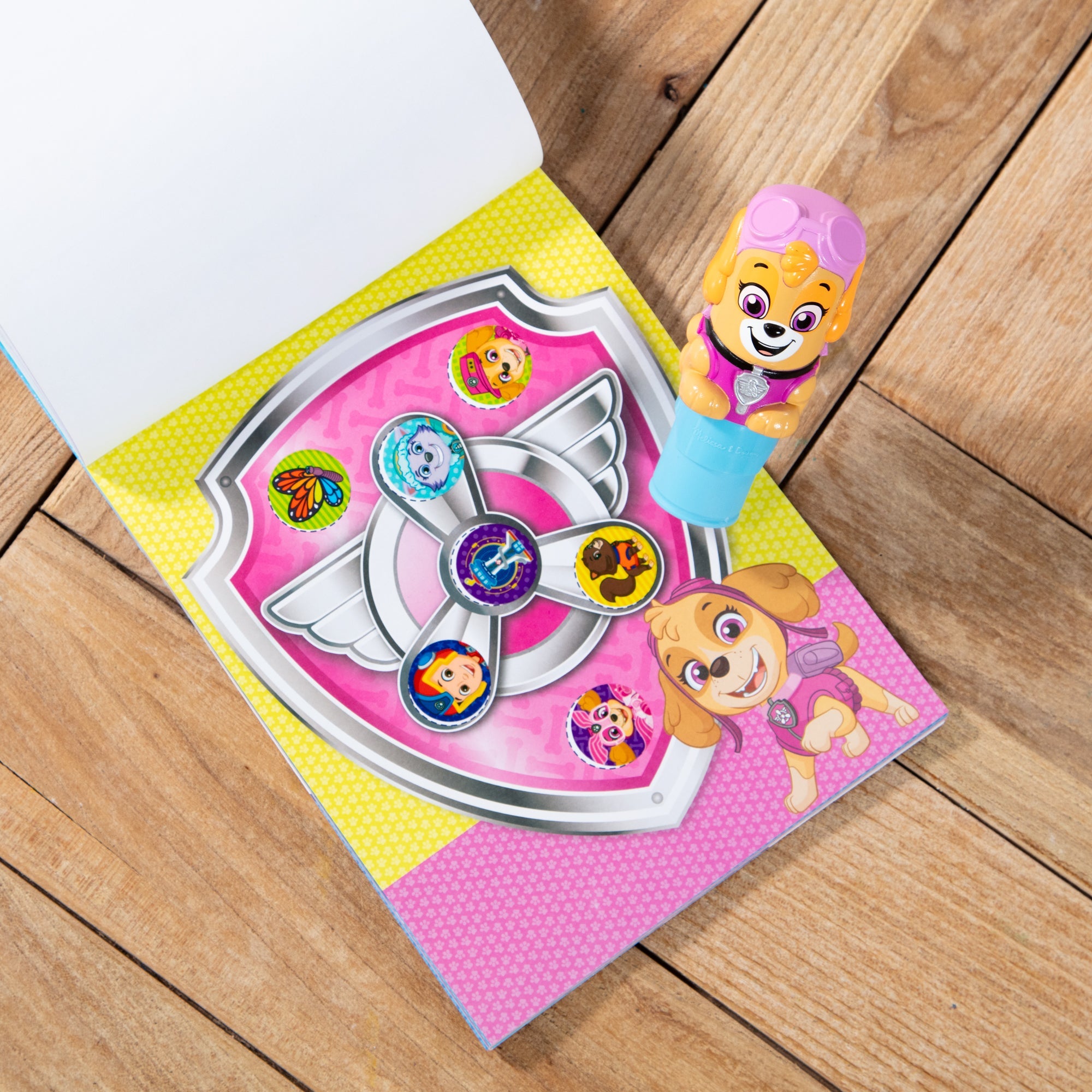 Sticker WOW!™ Activity Pad & Sticker Stamper - PAW Patrol Skye