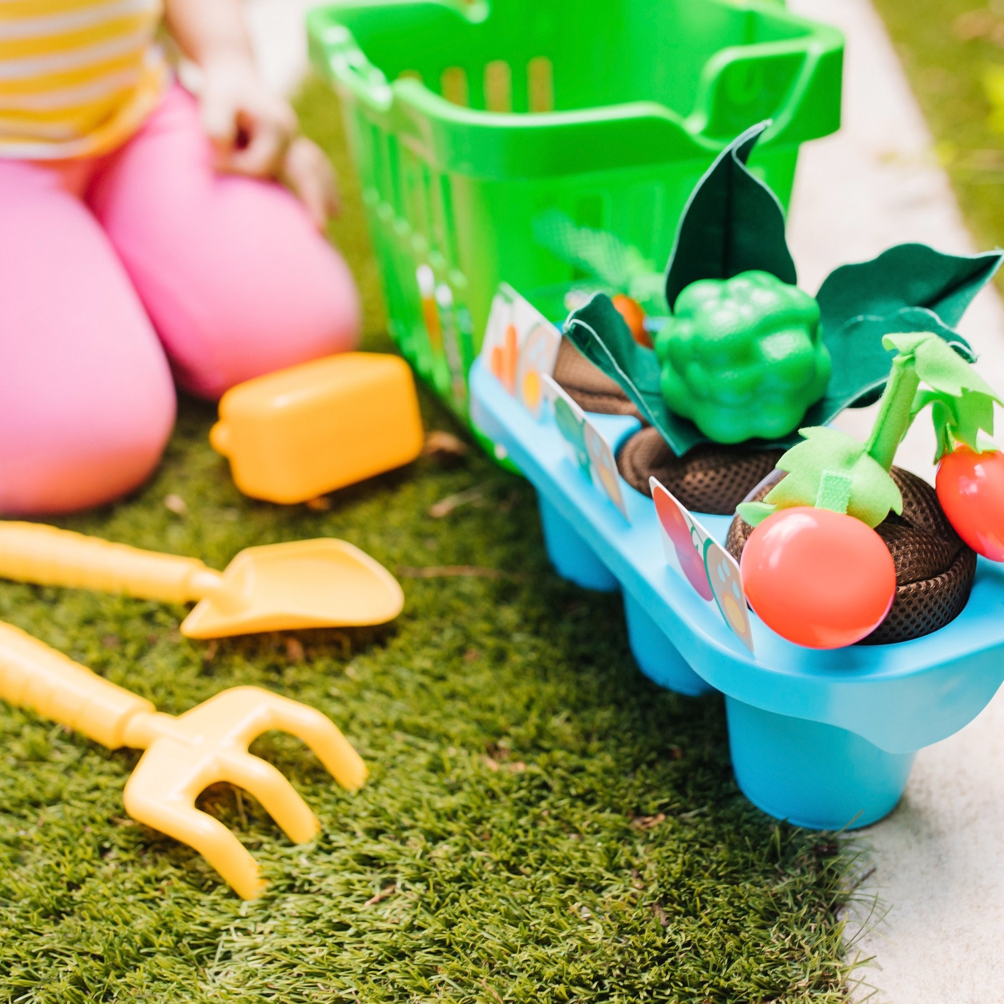 Let’s Explore Vegetable Gardening Play Set